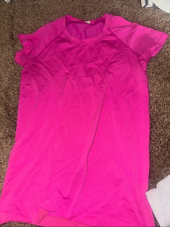 lululemon athletica Tops - lululemon athletica Bright Pink Short Sleeve Tee